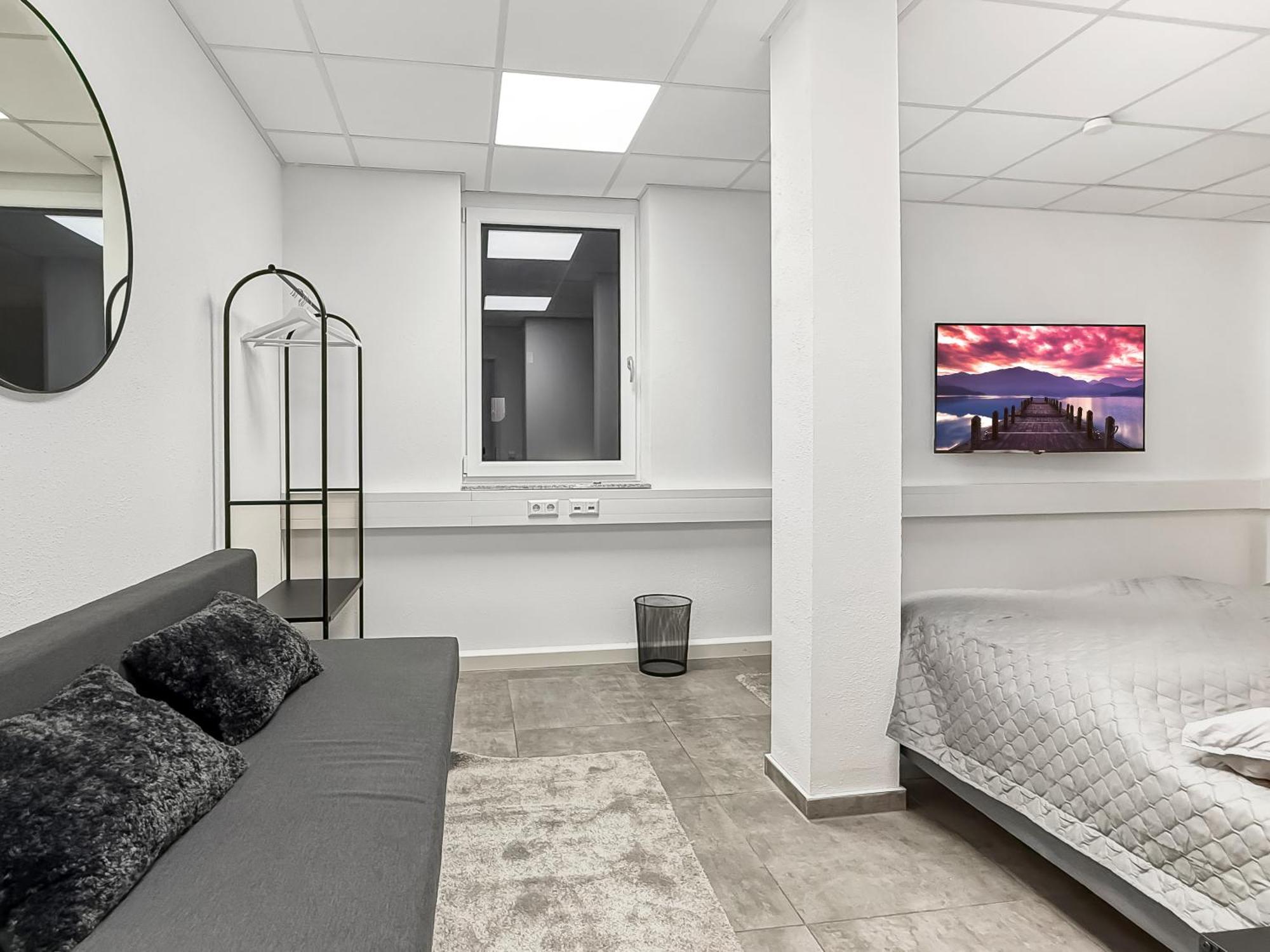 Group Friendly Comfort Central Stuttgart Apartment Exterior photo
