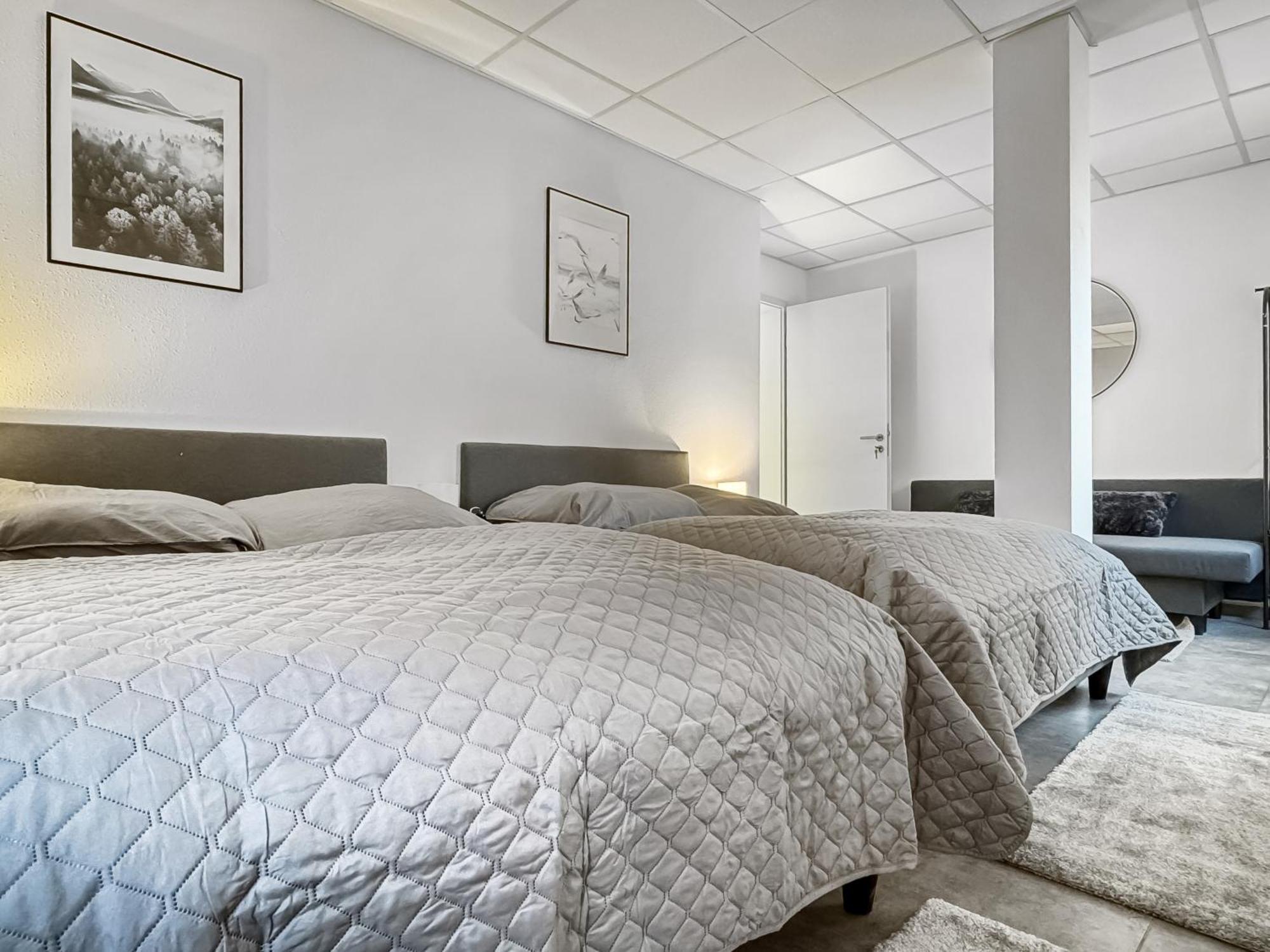 Group Friendly Comfort Central Stuttgart Apartment Exterior photo